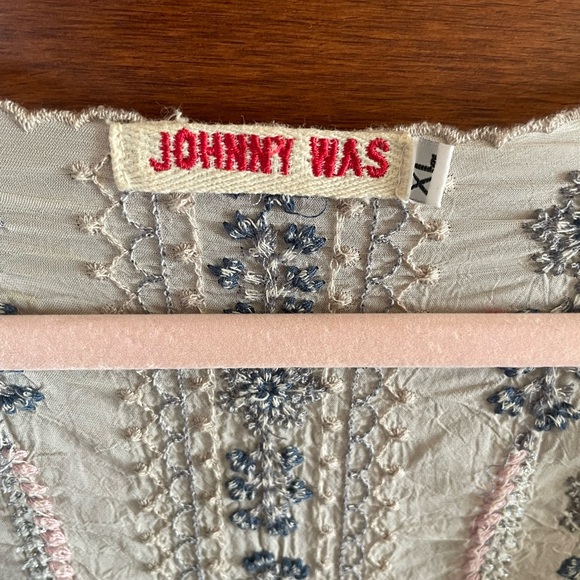 Stunning Johnny Was Silk Embroidered Top - Picture 7 of 8
